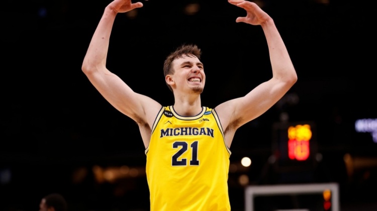 防守仍然是 防守仍然是