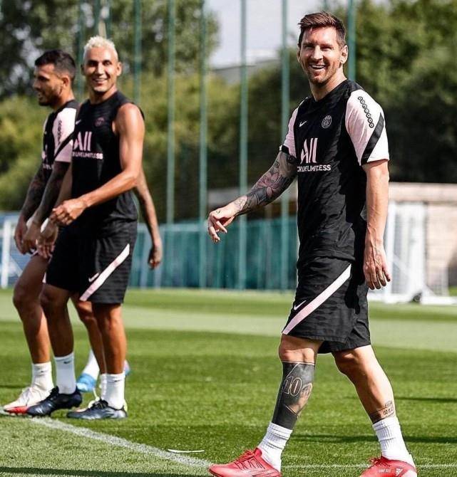 首场比赛 首场比赛